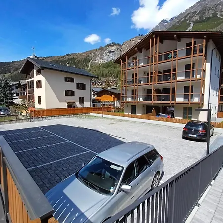 Mountain & Apartment