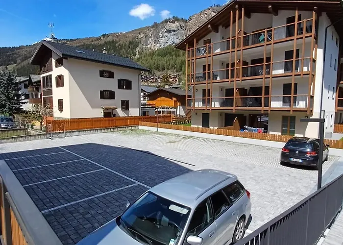 Mountain & Apartment